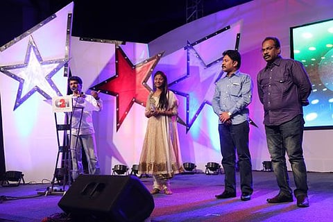 புதிய படங்களின் டிவிடிகளை விநியோகிப்பது திரையரங்குகளுக்கு எதிரானதல்ல﻿: இயக்குநர் சேரன் விளக்கம்﻿