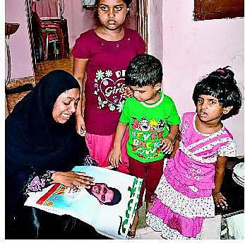முஸ்லிம் லீக் மாவட்ட தலைவர் வெட்டிக் கொலை﻿: அரசியல் முன்விரோதத்தால் பயங்கரம்; 4 பேர் சரண்﻿