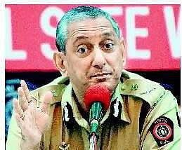 தீவிரவாதிகள் மிரட்டல்: மும்பையில் உஷார் நிலை﻿