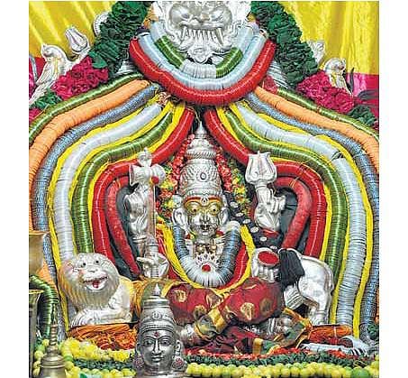 ஆகஸ்ட் 8: வரலட்சுமி விரதம் - இல்லம் வரும் ஸ்ரீராஜபுத்திரி﻿
