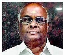 பரிசோதகரின் மனிதாபிமானமற்ற செயல்: ரயிலில் தரையில் படுத்து முதியவர் பயணம்﻿ - அமைச்சர், அதிகாரிகளுக்கு புகார் மனு﻿