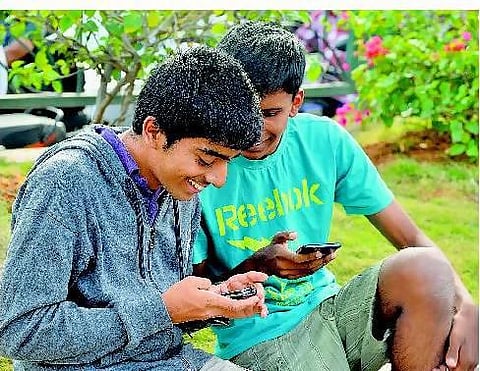 தி ப்ளஃபிங்டன் போஸ்ட்: சுமார் மூஞ்சி குமார கைது பண்ணிட்டாங்கோ...﻿
