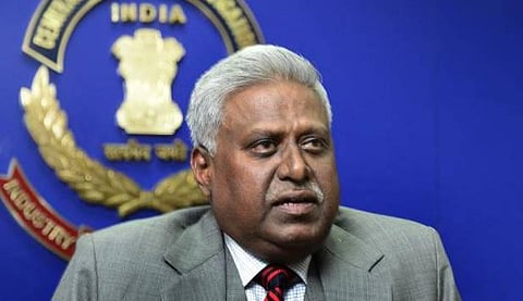 சிபிஐ இயக்குநருக்கு எதிரான வழக்கு 10 நாட்களில் பதிலளிக்க உத்தரவு﻿