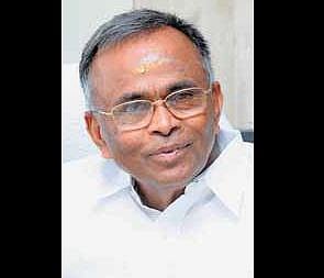 உழைப்பால் உயர்ந்த கல்விப்பணியாளர்