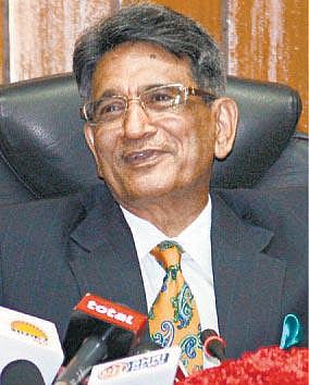 அரசின் முக்கிய பொறுப்புகளை ஓய்வுபெற்ற நீதிபதிகள் ஏற்கக் கூடாது﻿: தலைமை நீதிபதி ஆர்.எம்.லோதா வலியுறுத்தல்﻿