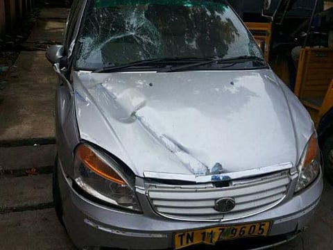 வேளச்சேரியில் பயங்கரம்: பிளாட்பாரம் மீது ஓடிய காரில் சிக்கி கர்ப்பிணிப் பெண் உட்பட 3 பேர் பலி