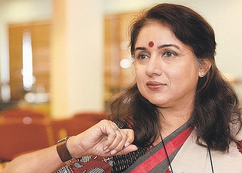 உணர்வுகளின் காதலி