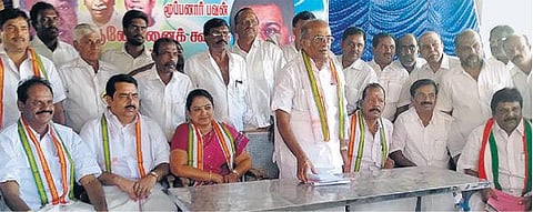 காங்கிரஸ் கட்சி செயல் இழந்துவிட்டது﻿: மூத்த காங்கிரஸ் தலைவர் எஸ்.ஆர்.பி. பேட்டி