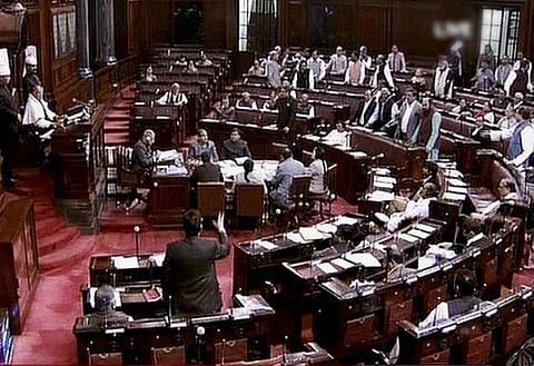 தமிழக மீனவர்கள் விவகாரம்: திமுக - அதிமுக உறுப்பினர்கள் மோதல்