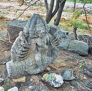 உடுமலை அருகே 600 ஆண்டுகள் பழமை வாய்ந்த﻿ 6 முக முருகன் சிலை கண்டெடுப்பு﻿