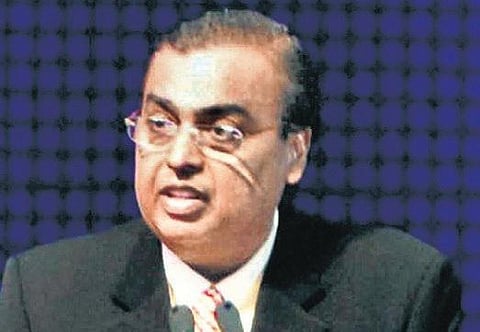 ரூ.1 லட்சம் கோடி முதலீடு: முகேஷ் அம்பானி தகவல்﻿