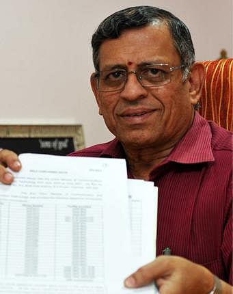 பொது விவாதத்திற்குத் தயாரா?-  தயாநிதி மாறனுக்கு குருமூர்த்தி சவால்