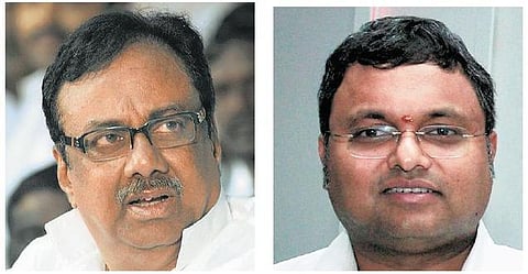 கட்சியில் இருந்து உங்களை ஏன் நீக்கக்கூடாது?- கார்த்தி சிதம்பரத்துக்கு ஈ.வி.கே.எஸ். இளங்கோவன் நோட்டீஸ்