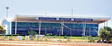 விமான போக்குவரத்து சேவை நிறுத்தப்பட்டு﻿ ஓராண்டாக மூடி கிடக்கும் புதுச்சேரி விமான நிலையம்
