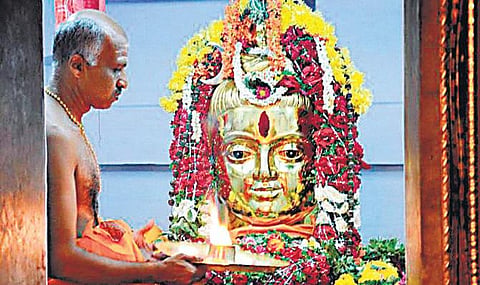 வேடனின் மனதை மாற்றிய சிவன்﻿