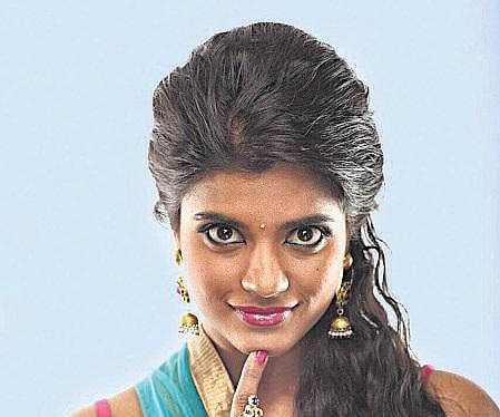 என் சொல் பேச்சை கேட்கும் கார்- நடிகை ஐஸ்வர்யா