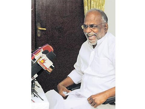 புதுச்சேரியில் காங்கிரஸுக்கு நெருக்கடி: கண்ணன் எம்.பி. ஆதரவாளர்கள் புதிய இயக்கம் தொடக்கம்﻿ - அரசியல் கட்சியாக உருவாகலாம் என பேட்டி﻿