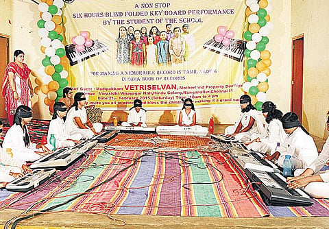 இப்படியும் ஒரு இசைச் சாதனை﻿