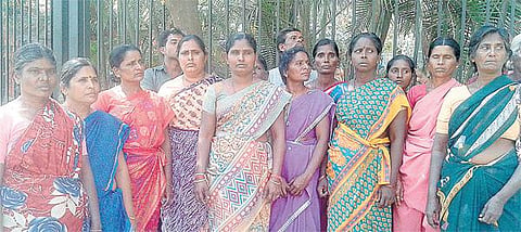 வீரப்பன் தேடுதல் வேட்டை﻿: 20 ஆண்டுகளாக இழப்பீடு வழங்காமல் இழுத்தடிப்பு﻿- பாதிக்கப்பட்ட பழங்குடியினர் கண்ணீர்﻿