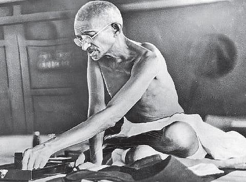 இன்று அன்று | 1922 மார்ச் 18: தேசத் தந்தையின் மீது தேசத் துரோகக் குற்றச்சாட்டு﻿