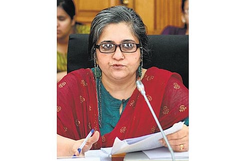 குஜராத் தொண்டு நிறுவன நிதி மோசடி வழக்கு﻿: தீஸ்தா சீதல்வாட் தம்பதியை கைது செய்ய தடை நீட்டிப்பு﻿ - உச்ச நீதிமன்றத்தின் வேறு அமர்வுக்கு மாற்றம்﻿