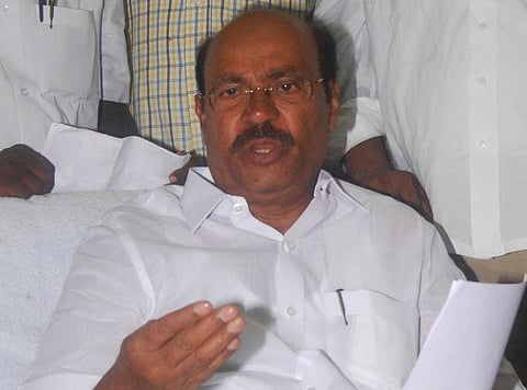 சுகாதாரத்துறை அமைச்சரை பதவி நீக்கம் செய்க: ராமதாஸ்