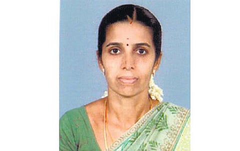 ரவுடி கொலை வழக்கில் பாஜக பெண் கவுன்சிலர் கைது﻿: கணவரை போலீஸ் தேடுகிறது﻿