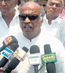 பேச்சுவார்த்தைக்கு கேரள அரசு திடீர் முட்டுக்கட்டை﻿: வாளையாரில் லாரி உரிமையாளர்கள் போராட்டம் தொடர்கிறது