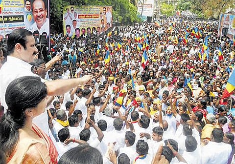 எங்கள் கருத்தை அரசு ஏற்காவிட்டால் பெண்கள் திரண்டு மதுக் கடைகளை மூடுவார்கள்: தருமபுரியில் அன்புமணி ராமதாஸ் கருத்து﻿
