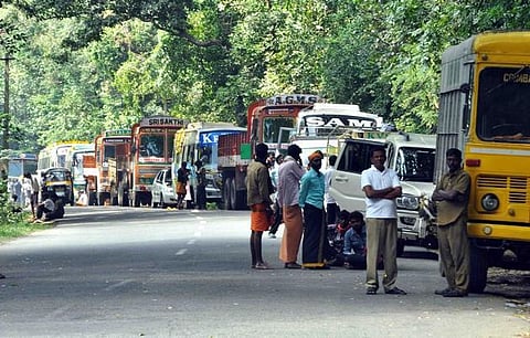 காலக்கெடு நேற்றுடன் முடிந்தது﻿: கேரளத்துக்கு லாரி போக்குவரத்து நிறுத்தம்﻿