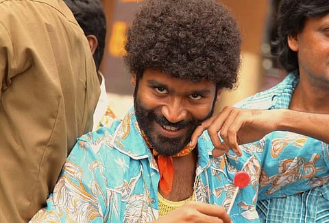 அனேகன் ஒளிபரப்பு: ஆவேசப்பட்ட ரசிகர்களை அமைதிப்படுத்திய தனுஷ்