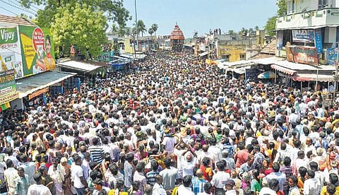 சமயபுரத்தில் சித்திரைத் தேரோட்டம்﻿: பல்லாயிரக்கணக்கான பக்தர்கள் தரிசனம்﻿﻿