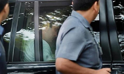 நாடு திரும்பிய ராகுல்:  கிண்டல் செய்து தள்ளிய பாஜக