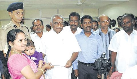 7 பச்சிளம் குழந்தைகள் இறந்த விவகாரம்: மருத்துவர்களின் கவனக்குறைவே காரணம்﻿ - பொன்.ராதாகிருஷ்ணன் குற்றச்சாட்டு﻿