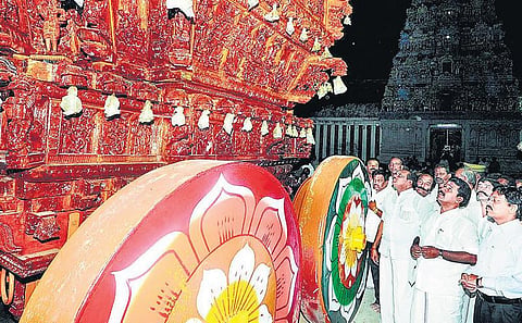 100 ஆண்டுகளுக்குப் பிறகு தஞ்சாவூர் பெரிய கோயில் தேர் இன்று வெள்ளோட்டம்