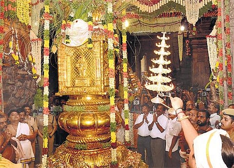 மதுரை மீனாட்சியம்மன் கோயில்: சித்திரை திருவிழா கொடியேற்றம்﻿ - மே 4-ல் கள்ளழகர் வைகை ஆற்றில் இறங்கும் உற்சவம்﻿