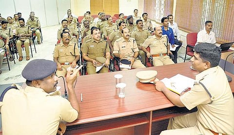 4 மாநிலங்களுக்கு இடையில்﻿ ரயில் பயணிகளின் பாதுகாப்புக்கு கூடுதல் ரோந்து﻿: வேலூரில் நடந்த ஆலோசனைக் கூட்டத்தில் முடிவு﻿
