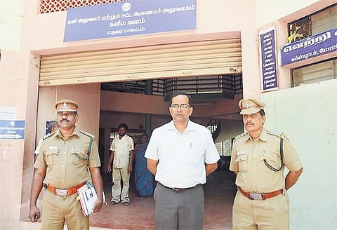 கிரானைட் குவாரிகளால் ஏற்பட்ட பாதிப்புகள்: சகாயத்திடம் வனத்துறை அறிக்கை தாக்கல்﻿