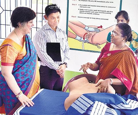 திருச்சி அரசு மருத்துவமனையில் சிங்கப்பூர் மருத்துவக் குழு ஆய்வு﻿: தாய்-சேய் இறப்பு விகிதத்தைக் குறைக்க பயிற்சி﻿