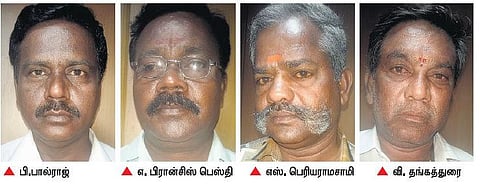 25 ஆண்டுகள் விபத்தின்றி ஆம்புலன்ஸை இயக்கிய﻿ திண்டுக்கல் அரசு மருத்துவமனை ஓட்டுநர்களுக்கு தங்கக்காசு﻿