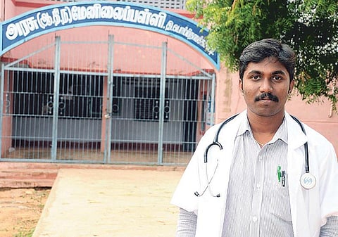 நம் கல்வி... நம் உரிமை... ஆதிதிராவிடர் பள்ளி உருவாக்கிய அரசு மருத்துவர்!﻿