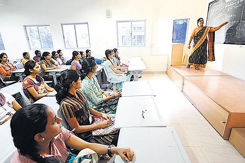 பிளஸ் 2-க்கு பிறகு: வரவேற்பு குறையாத ஆசிரியர் படிப்புகள்﻿