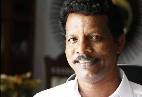 திருமாவளவனின் தனிச் செயலாளர் வெற்றிச்செல்வன் படுகொலை﻿: கார், பைக்கில் வந்த 6 பேர் கும்பல் தப்பியோட்டம்﻿