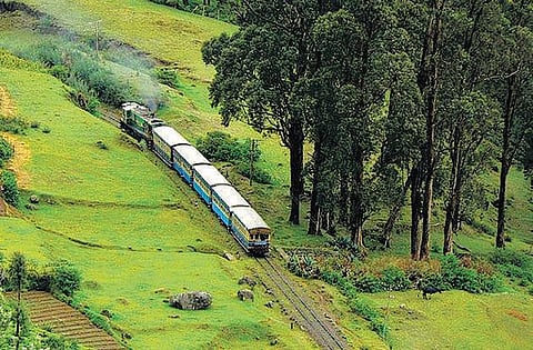கோடைச் சுற்றுலா: குழந்தைகளைத் துள்ளவைக்கும் மலைகள்﻿