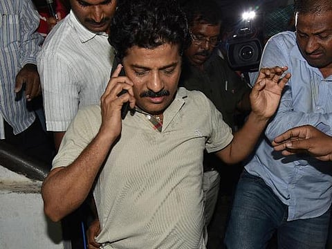 மேலவைத் தேர்தலில் வெற்றி பெறுவதற்காக ரூ.50 லட்சம் லஞ்சம்: தெலுங்கு தேசம் எம்எல்ஏ கைது﻿
