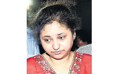 அடித்து உதைத்ததாக மனைவி புகார்: சோம்நாத் பாரதிக்கு மகளிர் ஆணையம் நோட்டீஸ்﻿