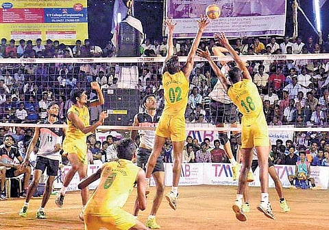 அகில இந்திய வாலிபால்﻿: இறுதிச்சுற்றில் எஸ்.ஆர்.எம்., ஐ.ஓ.பி.﻿