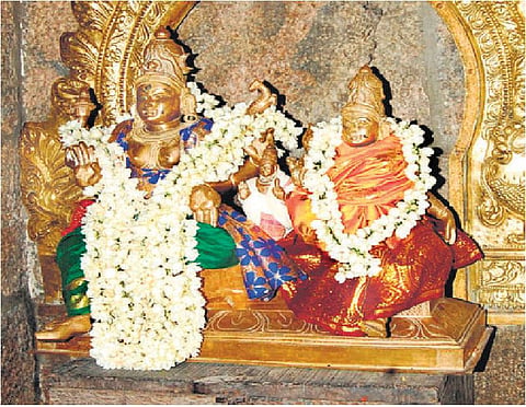 சித்தர்கள் வழிபட்ட மீனாட்சி சுந்தரேஸ்வரர்﻿
