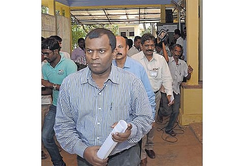 திருப்பதியில் துப்பாக்கி சூடுக்கு முன் நடந்தது என்ன?﻿ - சாட்சிகளிடம் ஆந்திர ஐ.ஜி. ரகசிய விசாரணை: தடயவியல் அறிக்கை இன்னும் கிடைக்கவில்லை என தகவல்﻿