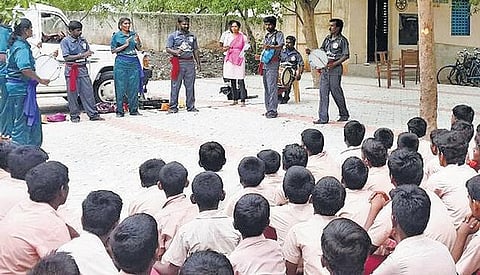 எழுத்து வடிவில் வாழ்கிறது சாதி